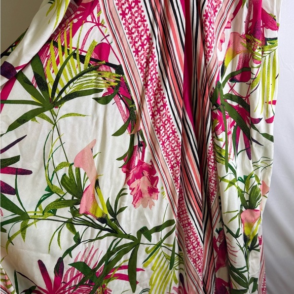 Vibrant Floral Hawaiian style Maxi Dress - Picture 4 of 8